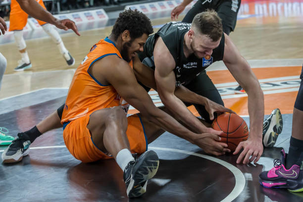 过程跌宕起 过程跌宕起